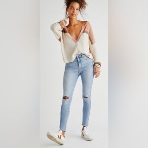 NEW FREE PEOPLE JEGGINGS - ANKLE CROPPED STRETCH DENIM DISTRESSED